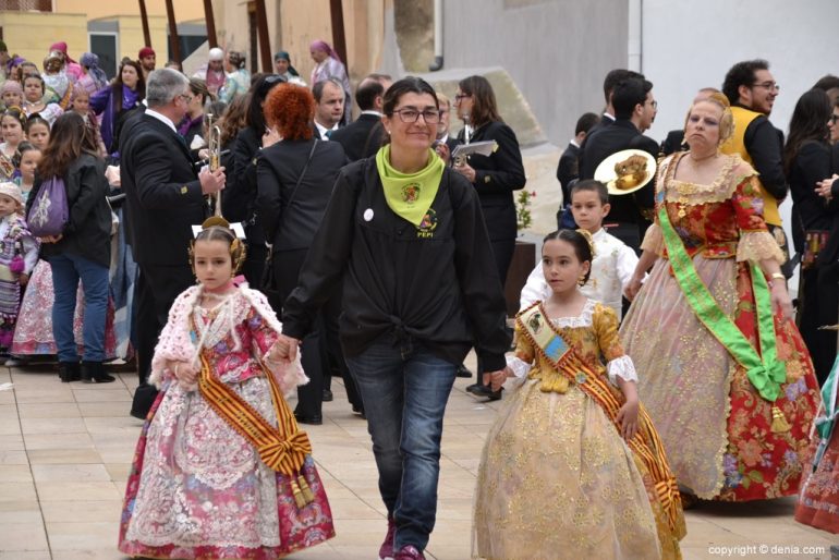 Pleitesias a las falleras mayores de Dénia - Falla Camp Roig