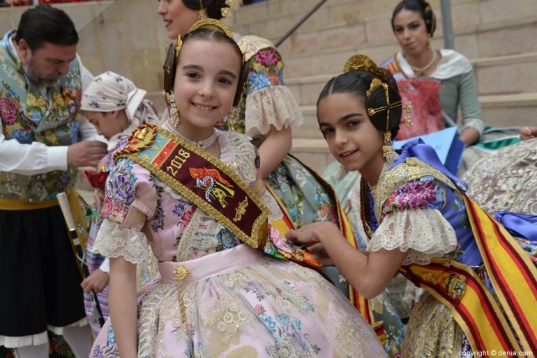 Pleitesias a las falleras mayores de Dénia - Falla Campaments