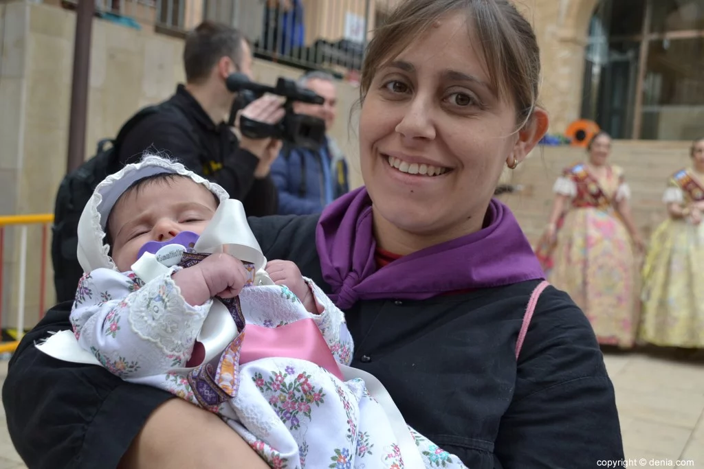 Pleitesias a las falleras mayores de Dénia – Falla Campaments