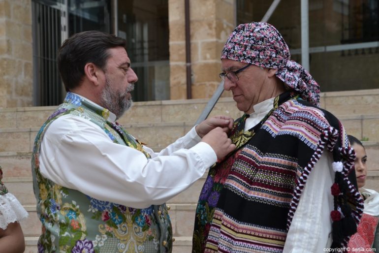 Pleitesias a las falleras mayores de Dénia - Falla Campaments