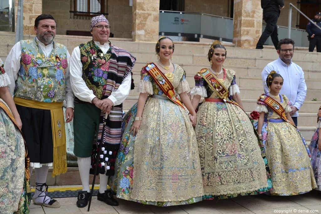 Pleitesias a las falleras mayores de Dénia – Falla Campaments