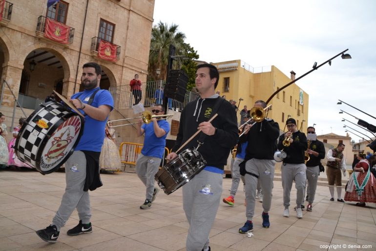 Pleitesias a las falleras mayores de Dénia - Falla Campaments