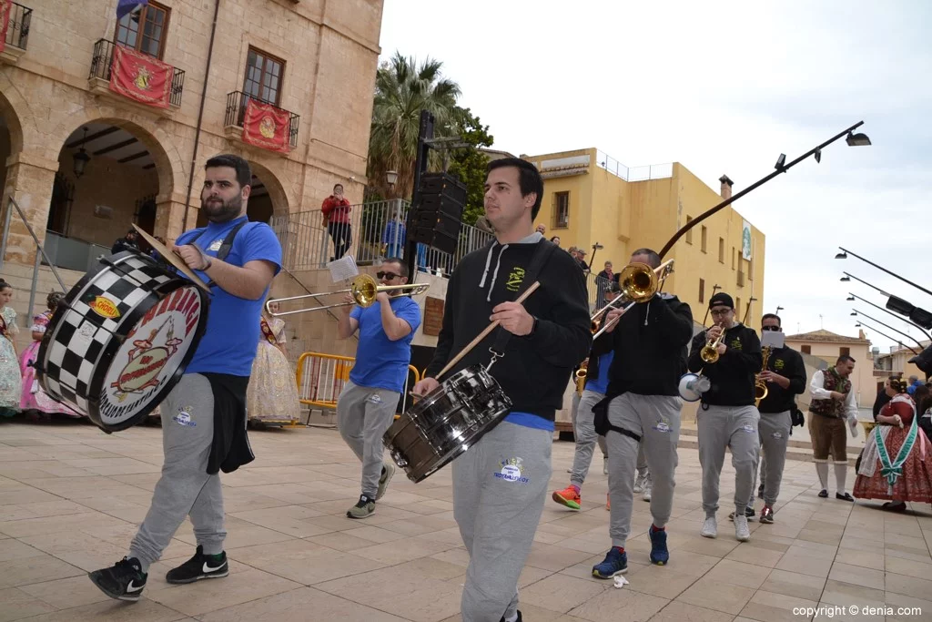 Pleitesias a las falleras mayores de Dénia – Falla Campaments