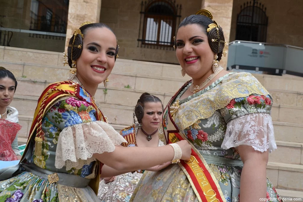 Pleitesias a las falleras mayores de Dénia – Falla Centro