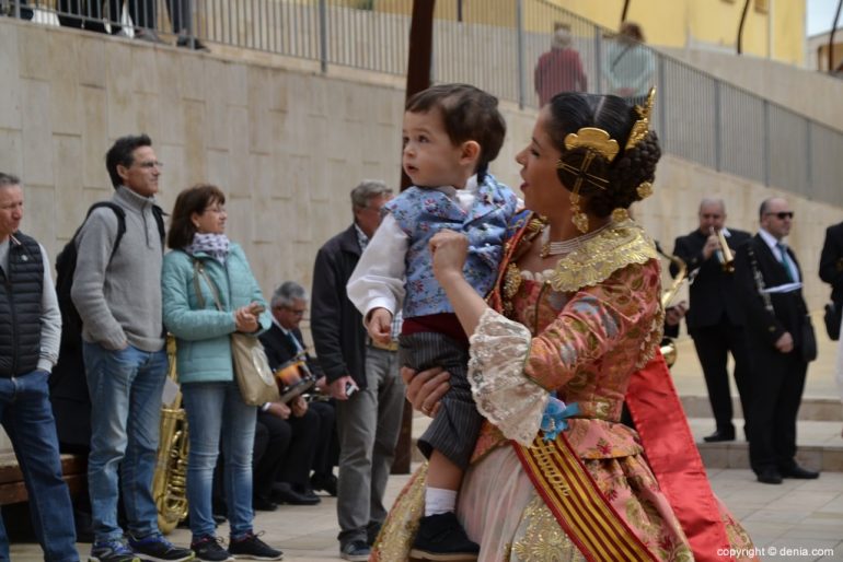 Pleitesias a las falleras mayores de Dénia - Falla París Pedrera