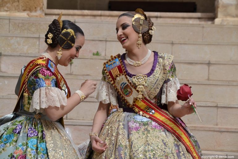 Pleitesias a las falleras mayores de Dénia - Falla París Pedrera