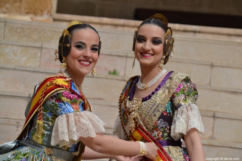 Pleitesias a las falleras mayores de Dénia - Falla París Pedrera