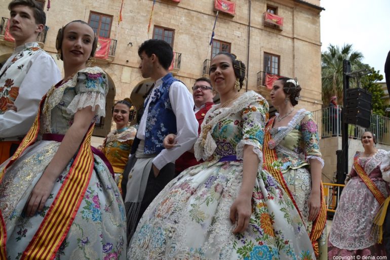 Pleitesias a las falleras mayores de Dénia - Falla París Pedrera