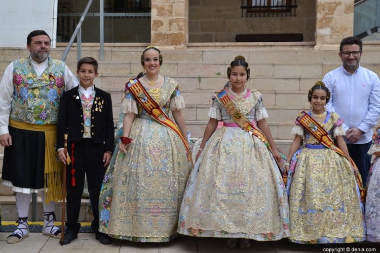 Pleitesias a las falleras mayores de Dénia - Cargos infantiles falla Diana