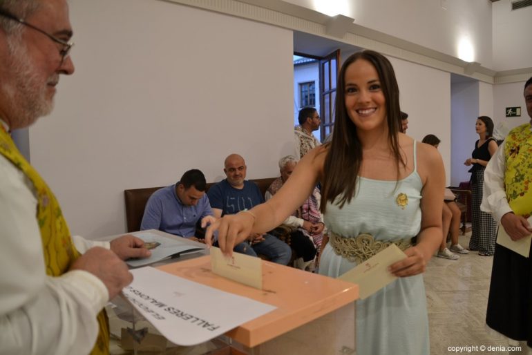 Elección Falleras Mayores de Dénia 2019 - Votación de Melani Ivars