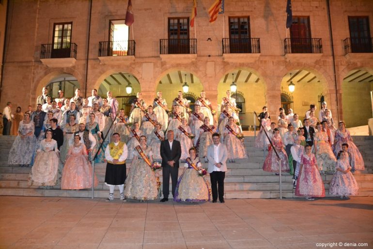 Elección Falleras Mayores de Dénia 2019 - Con los cargos 2019