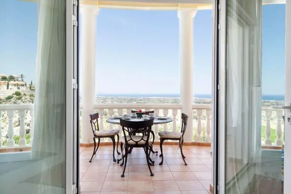 balcon al mar quality rent a villa