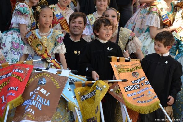 32 premios fallas infantiles denia 2019 cargos falla centro