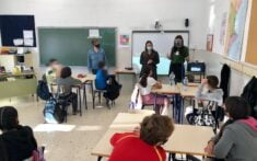 taller en el colegio cervantes con la participacion de la concejala melani ivars