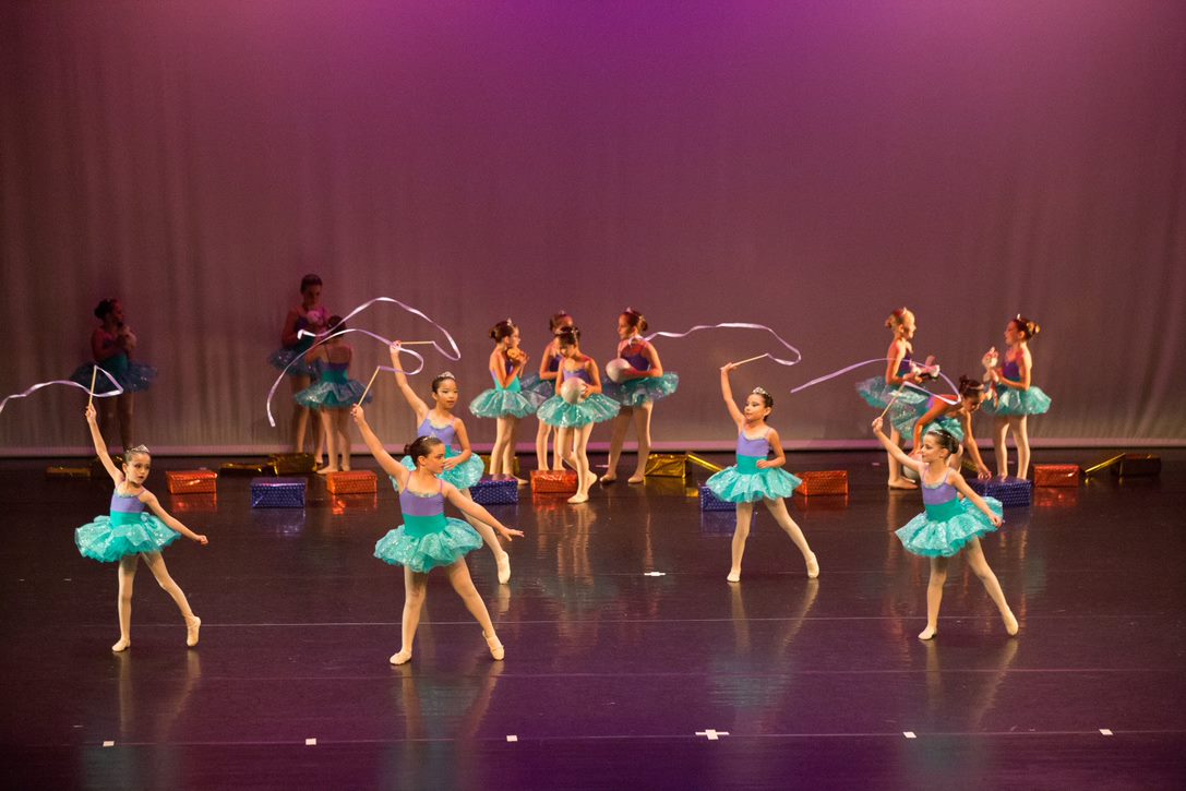 Bailes infantiles de la Escuela de danza Patricia Sentí