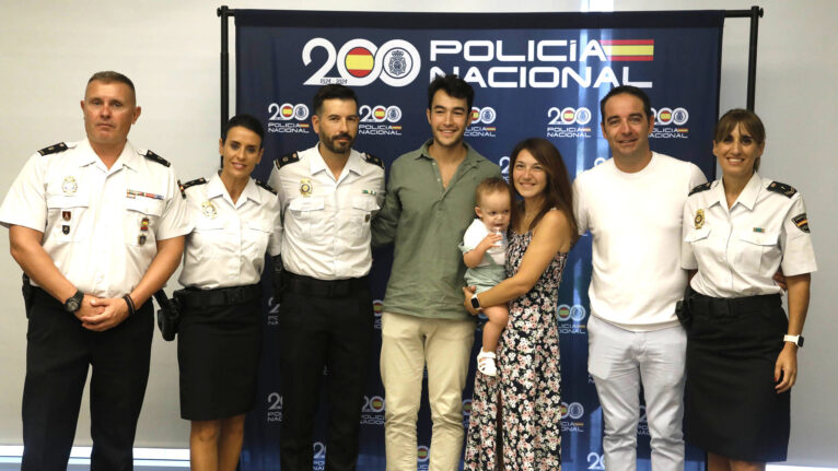 Presentación de la carrera solidaria Ruta 091 con el pequeño Luca dest