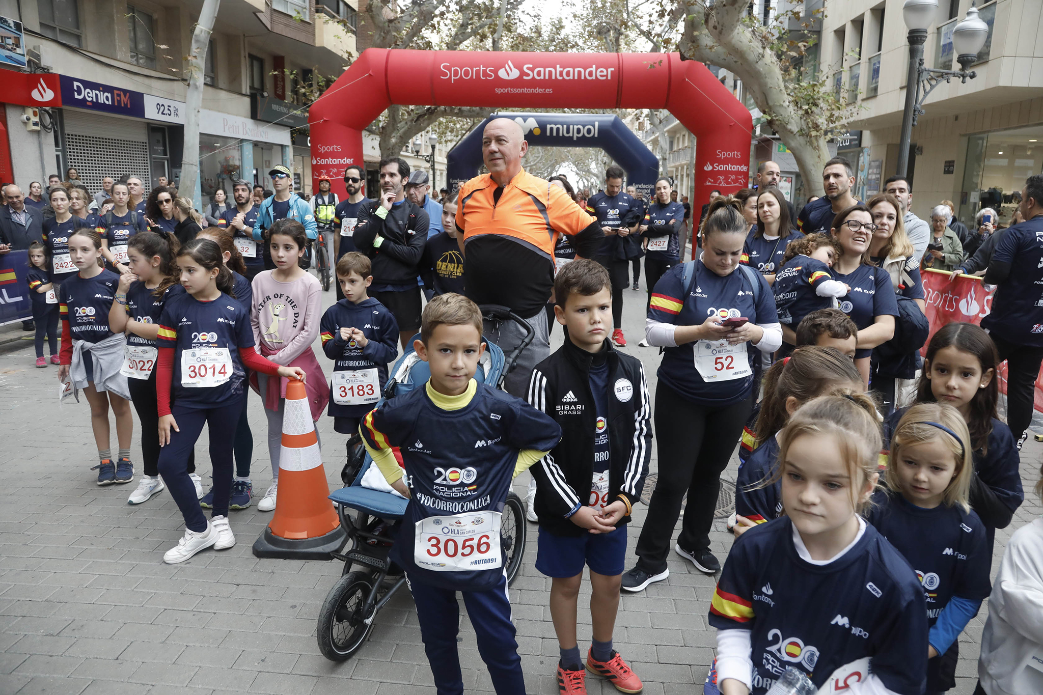 Carrera de la Policía Nacional por Luca 116