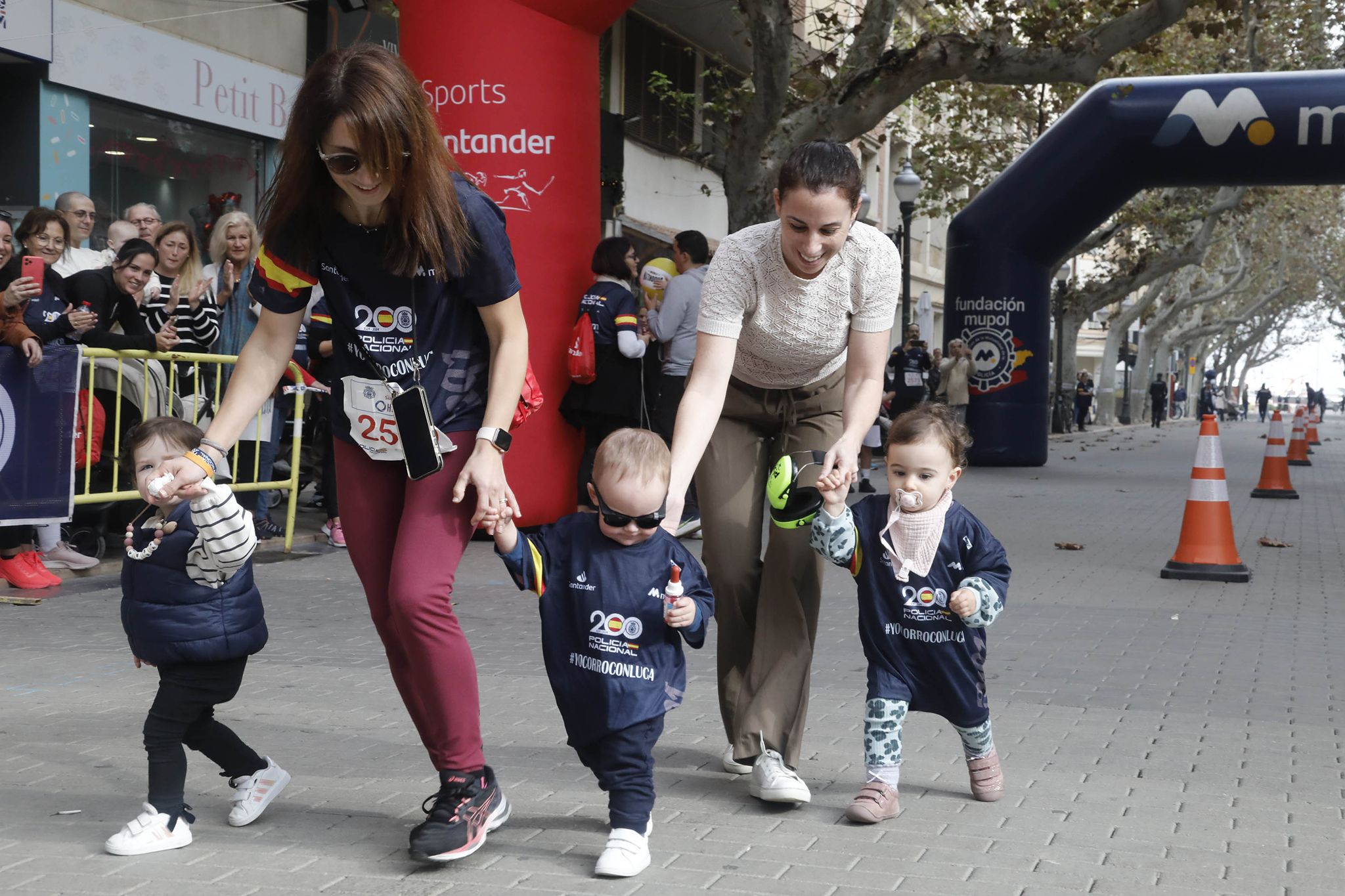 Carrera de la Policía Nacional por Luca 138