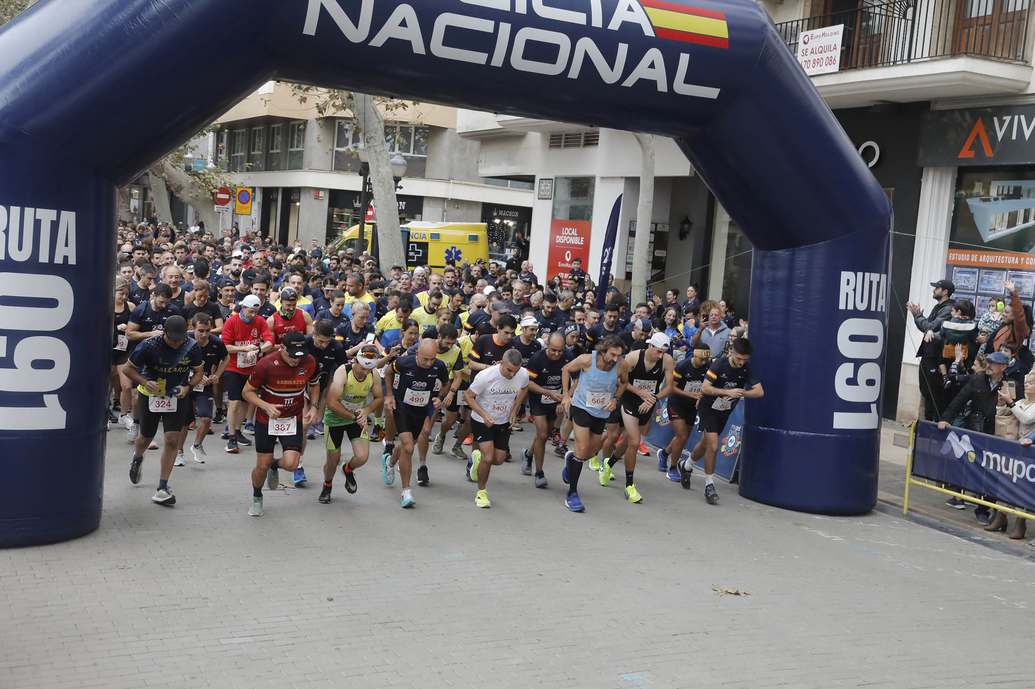 Carrera de la Policía Nacional por Luca 20