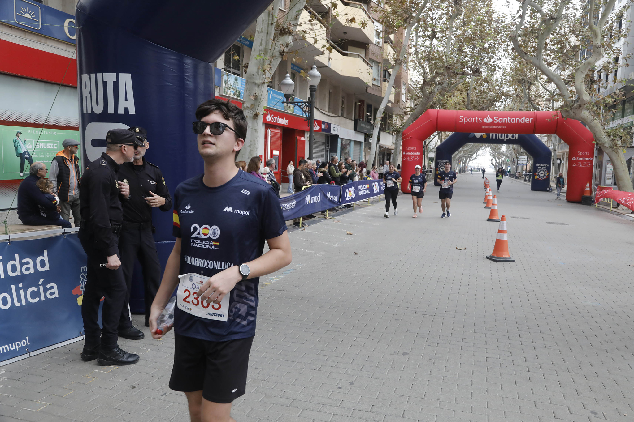 Carrera de la Policía Nacional por Luca 50