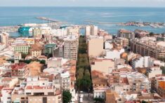 marques de campo y el centro de denia desde el aire