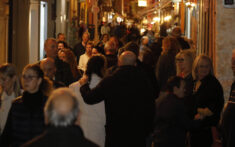 calle de denia durante la nit de la llum