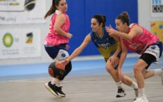 el senior femenino vence al helike basquet elx