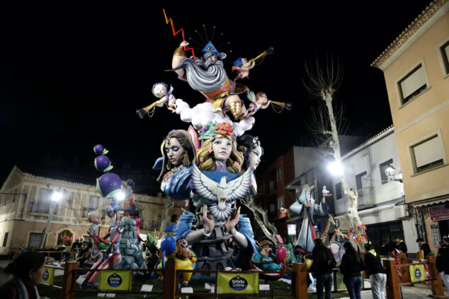 Imagen: Falla Oeste 2025, de noche