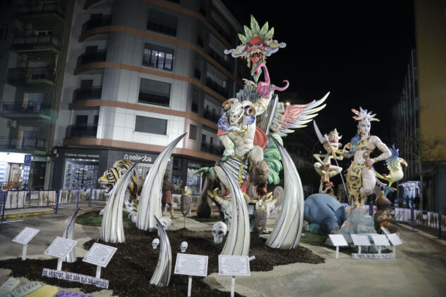 Imagen: Falla Saladar 2025, de noche