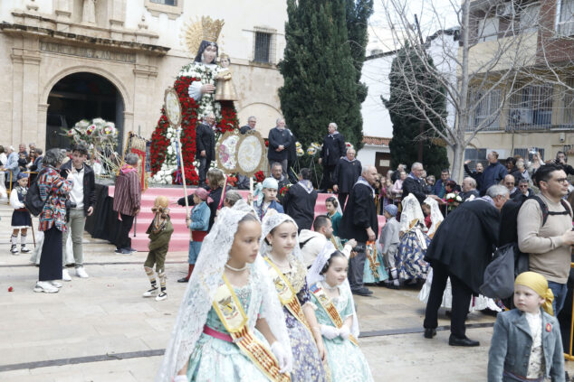 ofrenda de flores de las fallas de denia 2025 134