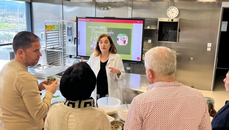 Presentación del taller de comida saludable en el Centro Deportivo Dénia