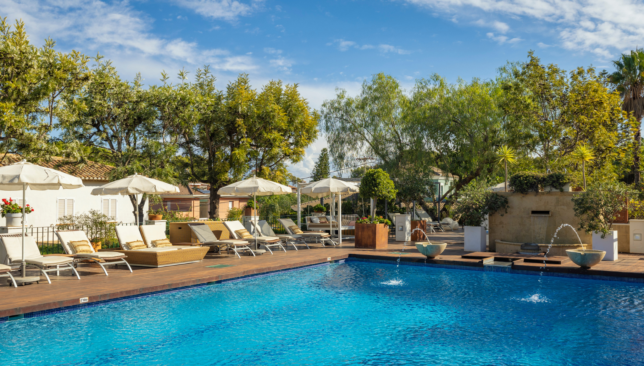 Un oasis de tranquilidad donde refrescarse y disfrutar del sol